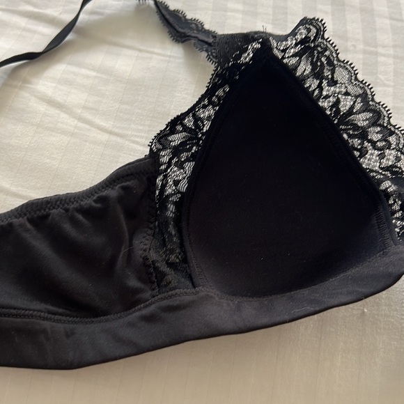 Natori feathers soft cup no wire Lacey plunge bra - Picture 4 of 5